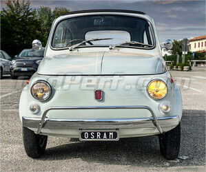 Sammenligning før og efter på en klassisk bil med LED-pærer R2 Osram LEDriving® HL Vintage - 64193DWVNT-2MB